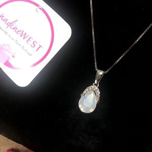 3/$15 NWT Nadine West Faux Opal Pendant Necklace